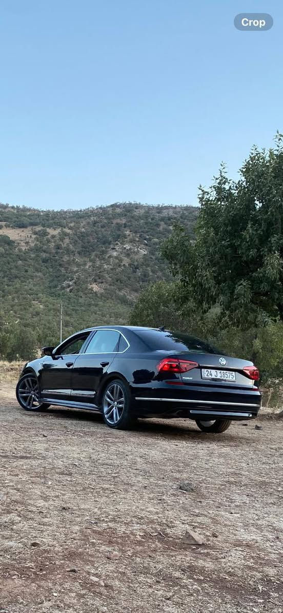 باسات ارلاين  موديل 2017 لايت ليد كوشن جلد هيته ر  مه كينه 18 گير مه كينه نه فه بينه شه رت 88 يي جويي سه ر نا في  منه ره قه م و سه نه وي و كاشا وي زي جديده   بوند و جملاخ سبخن بي داخلي بي شاسي شه رت به س په ره شوت يت فه بين برا سعر زي 125 سياره جاهزه بي مسره فه  

واتساپ *********** 

**فولكس واكن باسات (R-Line) موديل 2017** * **المواصفات:** لايت LED، كشنات جلد، هيتر (تدفئة). * **المحرك:** 1800 (1.8). * **كير ومكينة بشرط (ما مفتوحات).** * **ماشية:** 88 الف. * **الاوراق:** السيارة باسمي، رقم وسنوية وهزة (لاصق) كلها جديدة. * **الصبغ:** بونيد وجاملغ فقط (بدون دواخل). * **الضرر:** شاصي بشرط (سليم)، بس الايرباك طاك (طالع). * **السعر: 125 (ورقة).** * **ملاحظة:** السيارة جاهزة وبدون أي مصرف.
