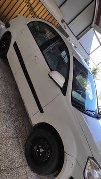 للبيع كيا ريو موديل 2006 خليجي بإسمي  مكينة وگير شرط  گشر غير مكفول  ل...