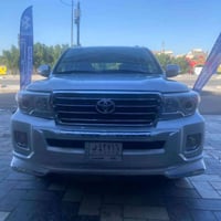 لاندكروز تيوتا  موديل 2013  خليجي. سلفر ماشيه 195 الف كيلو  نظيفه السي...