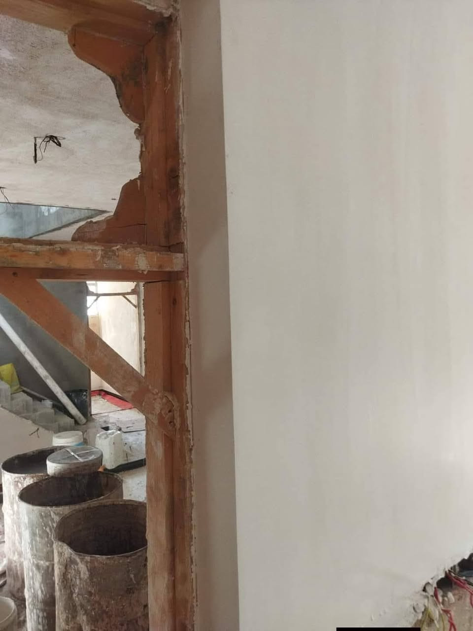 سلام عليكم الباخ درجه وله
جص وسمنت وبورك وبيوت 
ترميم مكاني نجف هاذه رقمي 
*********** ابو حسين
