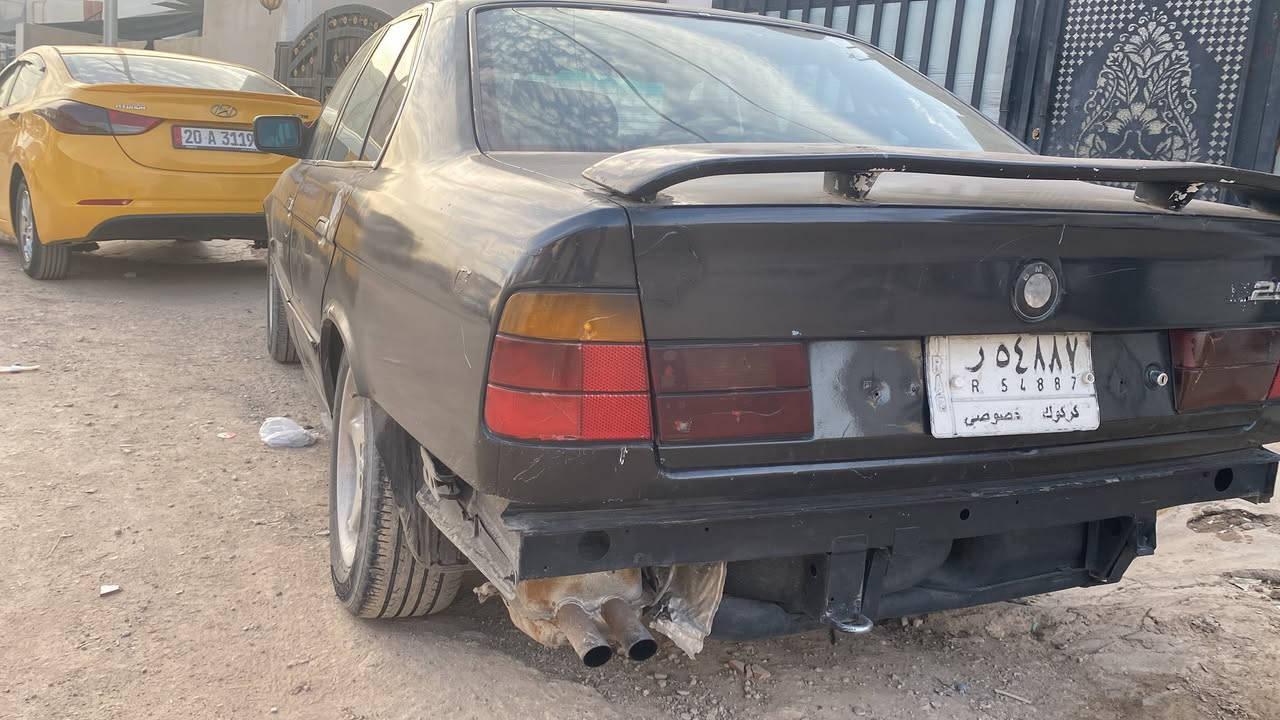 للبيع بي أم 525 فول اتوماتيك فقط كير عادي موديل 1992 سنويه عدم ترويج كير محرك شرط سعر 30 وبي مجال ***********
