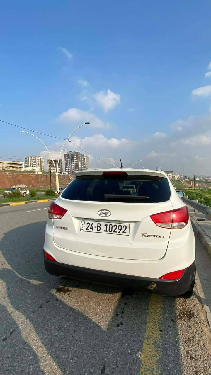 تكسون مديل 2013 كير محرك شرط 
بيه سبع قطع صبغ 
***********
*********** موصل, نينوى
