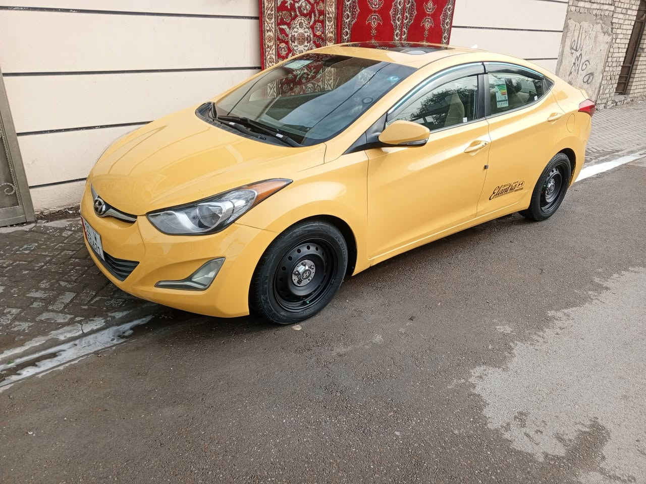 السلام عليكم الانتره للبيع 2013 
فول مواصفات بصمه فتحه تحكمات 
امريكي حادثها ربع البنيد فقط بدون دواخل 
الغد شاصي كله مكفول بدون اي دواخل 
مكينه 2000 دوش  سونار مرفق بالمنشور 
 منظومه غاز ومنظومة تبريد كله جديد
بسمي مصفره هيئة وغرامات 
مكاني بغداد السعر 108 
***********
