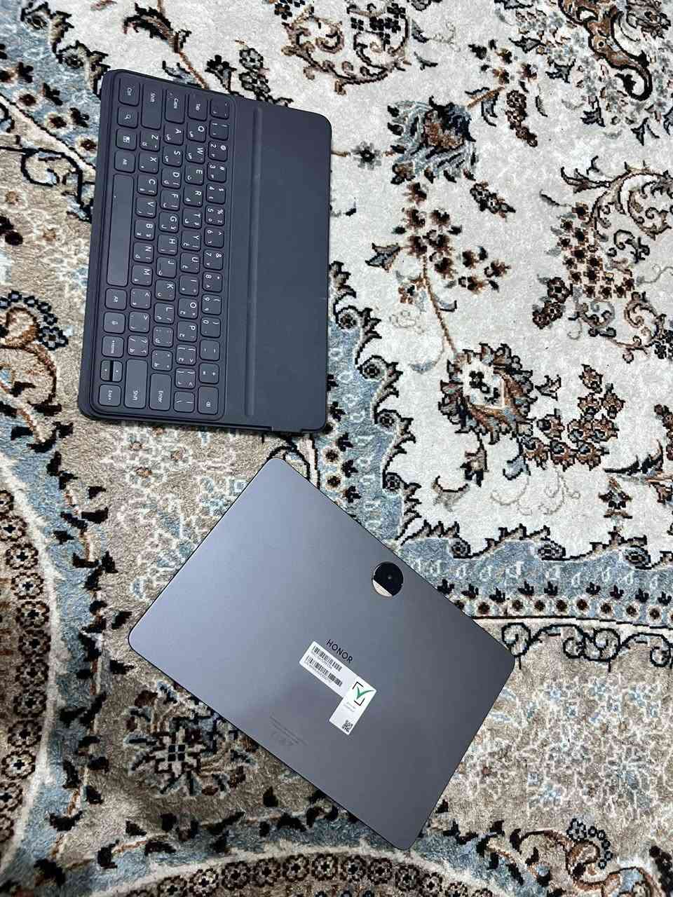 جهاز جديد مستعمل شي بسيط جدا هونر باد 9
كامل ملحقاته 

شاحنه

كيبورد 

كارتونه 

جهاز مكفول من الشخط 

السعر 275 قفل 

للتواصل ***********
