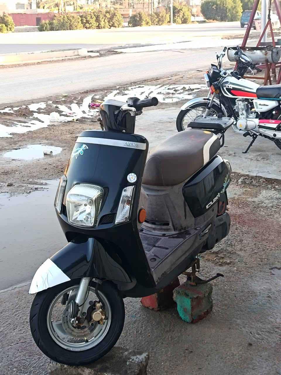 سلام عليكم ماكس بوليس للبيع مال رمبه مو شارع أكد رمبه صارله شهر من نزله وصل معرض موجود كفاله عامه من البراغي ماشيه هواي ماشيه دراجه كفاله عامه من البرغي والشخط مكاني بابل مسيب اتصل عليه وتدلل وشلع عيوني ولاحظه غير متواجد عل فيس *********** سعره ١١٥٠وبيه مجال بسيط
