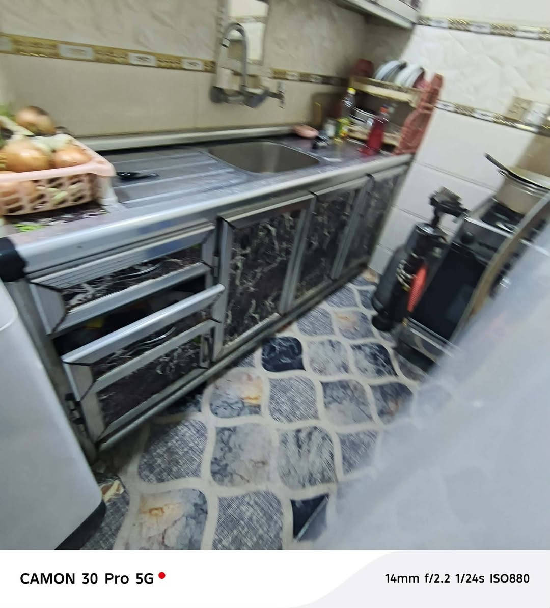 السلام عليكم
كاونتر نضيف 
السعر 200
مكاني الكيارة مدينة الصدر


**إذا كنت صاحب هذا الإعلان وتريد حذفه لأي سبب، رجاءا أرسل رسالة إلى الدعم الفني**