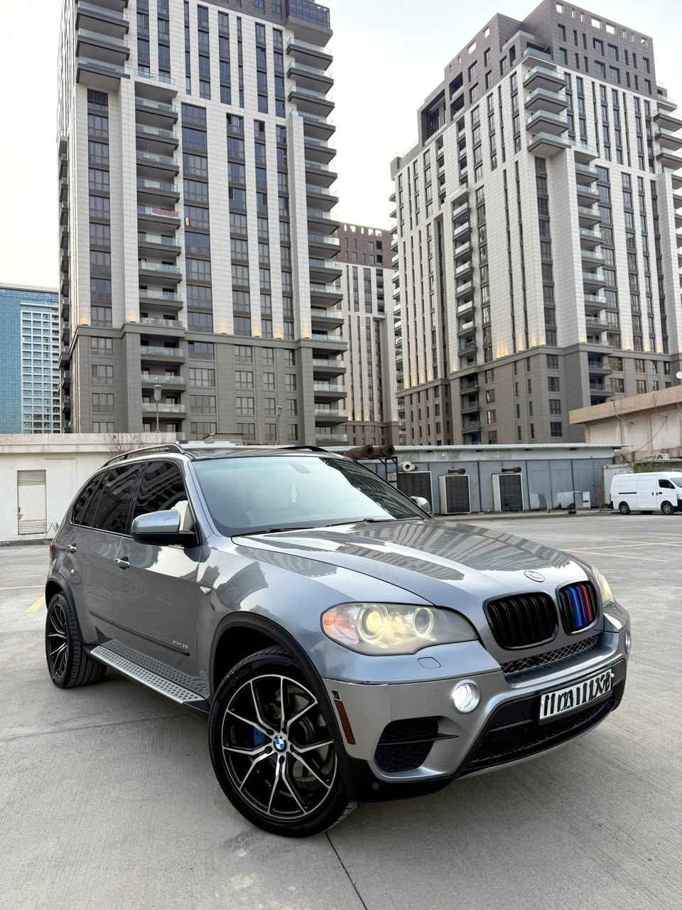 🚘 BMW X5 X-DRIVE 2013
🔥 Engine: V6 Turbo (Power)
***********
🪪 ساخ ساخ دوبە ی مەنەفێست ( ادوات)
🧾 سبوخ سەقفو حیزام بەشەرت
بێ دەعم
✨ تایبەتمەندیەکان:
▪️ 360° کامێرا
▪️ رادار حەساس
▪️ داتاشوو
▪️پانۆراما
تحدید سرعە-کوشن(هیتەر-کارەبای-خەزن)
▪️ شاشەی گەورە 
هتد….. فول فول
💰 نرخ: 73 وەرقە و مجال

📞 پەیوەندی:
☎️***********
