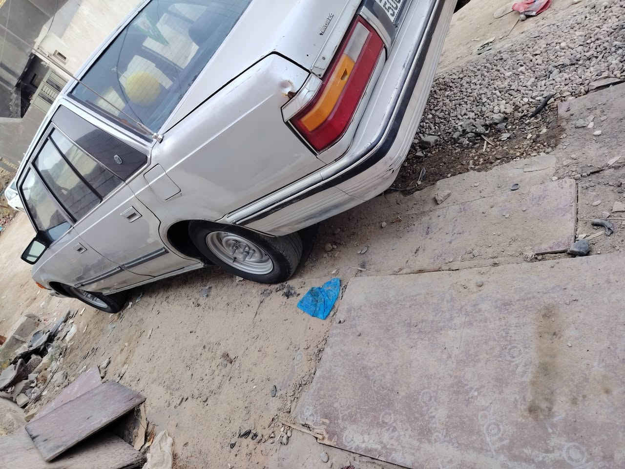 سلام عليكم سوبر مديل 85سيارة جاهزه من كلشي مكينه اوكير توني شادهن صارلي اسبوع حداديه جديده تخم تاير رقم بغداد بسمي انكليزي  تحويل ثاني يوم السياره لاظربه ولا شي اترايك وين مايعجبك السعر 50اوبيه مجال قليل مكان سيارة بلناصريه 0788 984 4376امكلف بلنشر رجاء الشراي  يتصل على صاحب السياره على رقم
