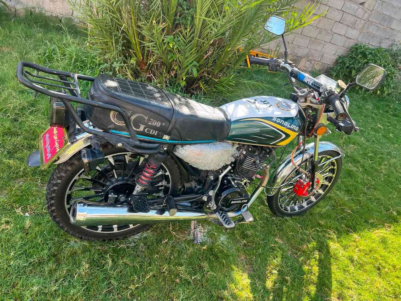 دراجه سيفان 26
200cc 
مكفوله كفاله عامه 
السعر 825وبي مجال 
رقم ‭***********‬
