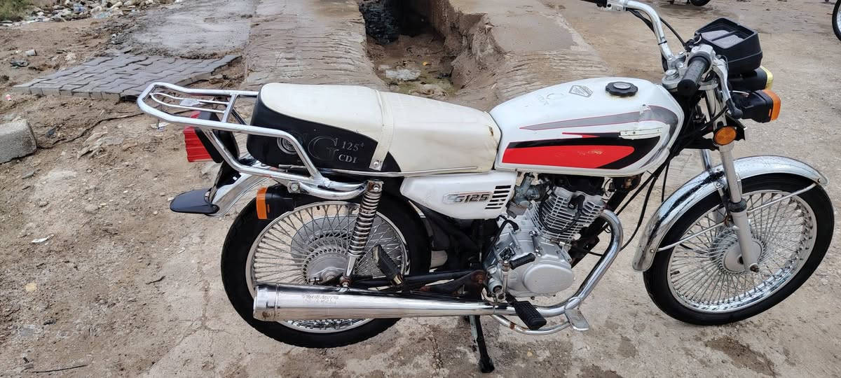 للبيع سونك مديل 2023 شرط أوراق أصولي بوجك للترقيم محرك كفاله  كهربايات شغاله ما عوزهه شي مال جناي للستفسار اكثر التصال على *********** مكاني كوت خاص ما جاوب
