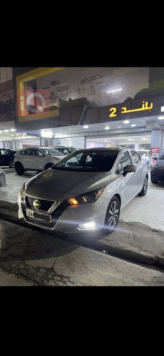 نيسان فيرسا SV 2023.
باب السايق تبديل مع نصف باب خلفي صبغ فقط بدون ايرباك بدون دواخل ضربة خفيفة كير و محرك بشرط . 
السيارة تجي فول مواصفات شحن لاسلكي شاشات تحكم ستيرن رادار 360 درجه كاميرة . 
سعر 128 و بيها مجال .
الرجاء التواصل على رقم الهاتف 
***********
مكان دهوك . دهوك, العراق
