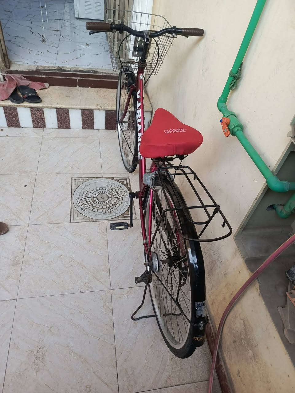 بايسكل لبيع نظيف
المكان حي بغداد قرب سجن حمدان 
السعر 120 بي مجال 
رقم هاتف ***********
