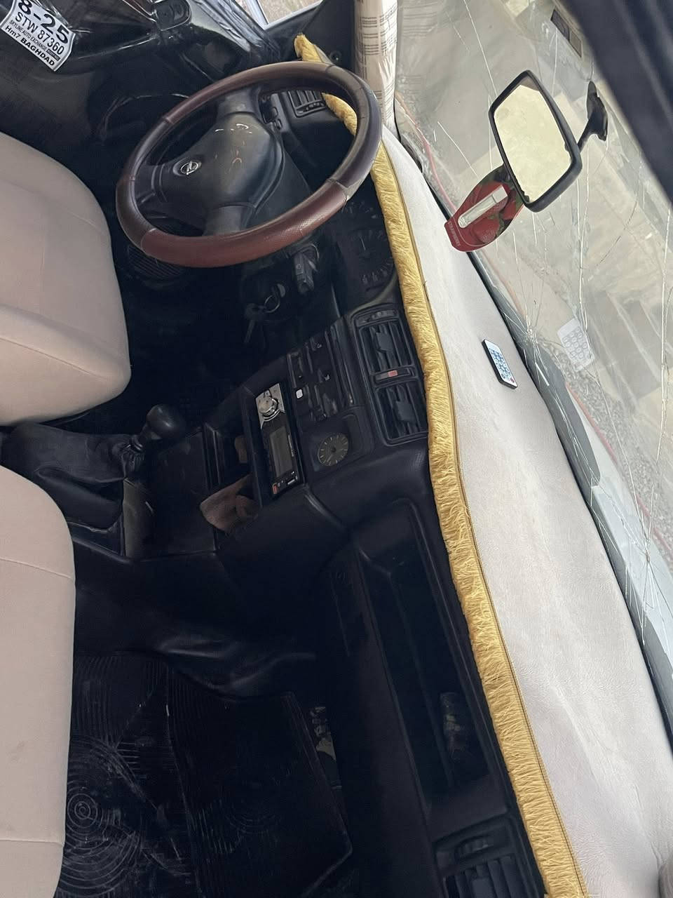 سلام عليكم
اوبل ڤكترا موديل 90
محرك 1600
كير محرك صدر تايرات كلو جديد 
كهربائيات كلها شغاله مابيها نقص 
السياره بيها صبغ هلالات ودوسات فقط الباقي علا وضع الشركه بدون صبغ شرط 
شرط الوكاله والتحويل 
السعر 38وبيها مجال بصيط 
مكان السياره الشرگاط ❤️
 
***********
 
***********
