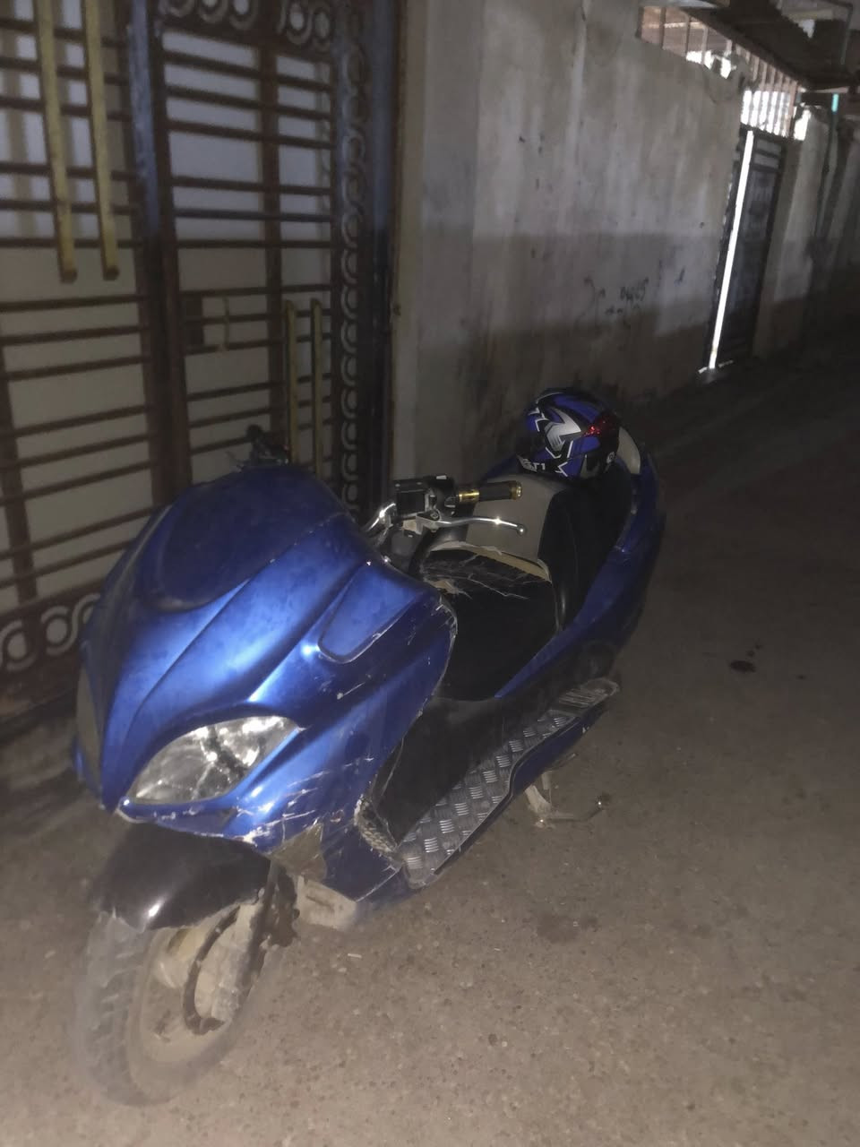 سلام عليكم فورزه صفر ثمانيه كرستال دراجه كفاله عامه من كلشي عوزه بس كفرات شوي تعبانه بيه كزوز رياضي ماشيه ٦٥الف سعر 800 مكان البصره خمسميل رقم ***********
