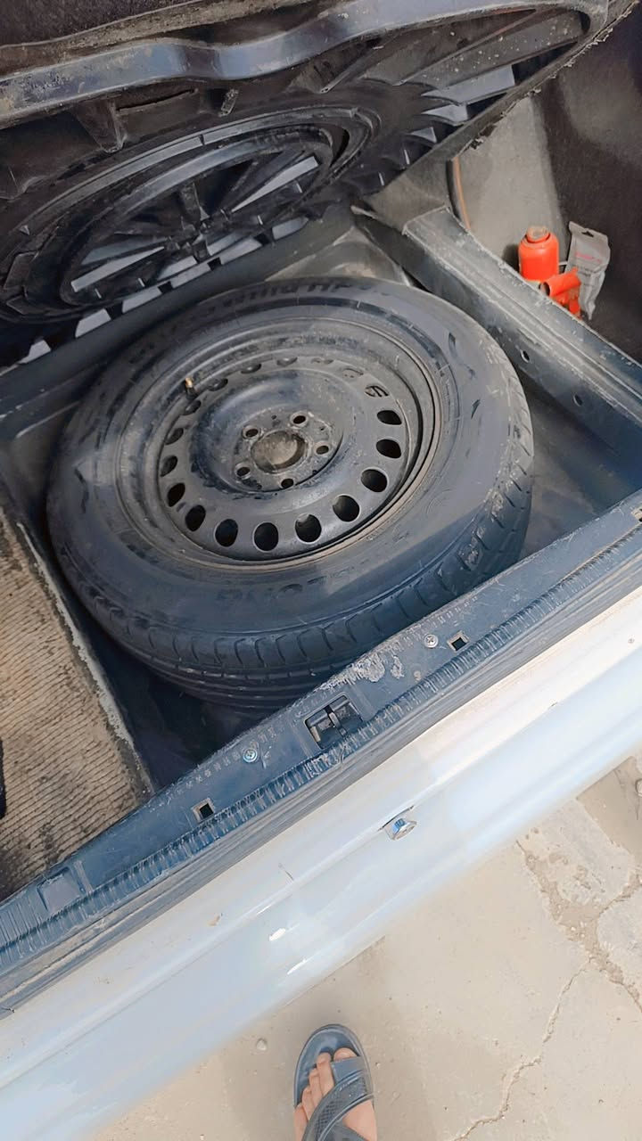 مارسيدس دب حجم 3000موديل 88 محدث 92 كير ومحرك بطه 3000 تبريد ثلج غرفتها جديد  صبغ للجماليه بدون ضرر بدون خياس قواعد دبلات سليمه سياره جاهزه رقم اربيل دولي سنويه هزه ليغايه2029 بطاقه بنزين هم بيهه بسمي شرط تحويل سعر65بي مجال مكاني كركوك رقم ***********
