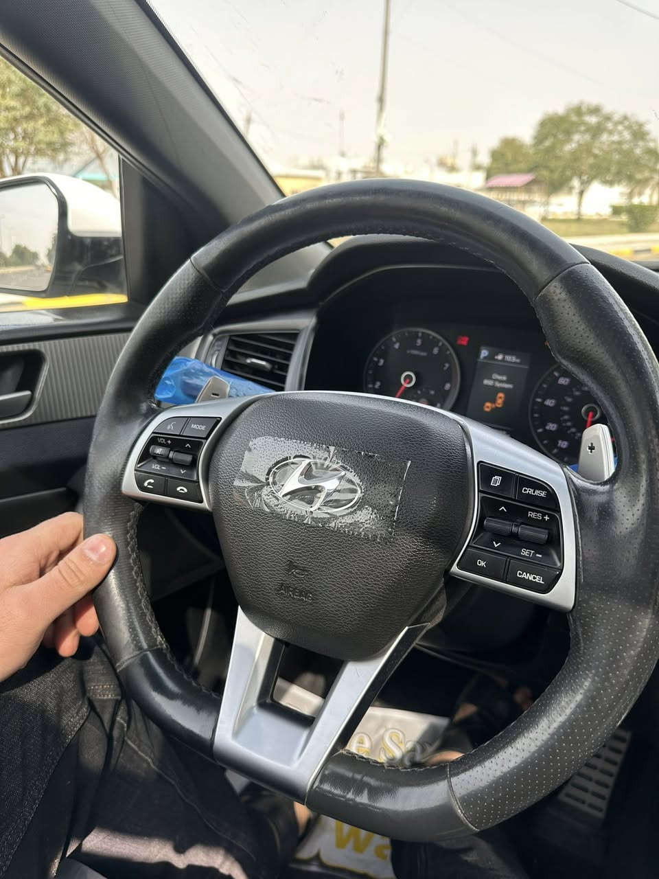 سوناتا للبيع 2019 سبورت كراسي كهرباء كراسي جلد تبريد منفصل قطع اثنين تبريد مكينة قير كفالة السيارة ناشر رقم الشاصي حادثة بالشنطة تصليح خفيف بلحوض بجم كبس ماشيه 35 الف كيلو تعتبر زيرو السياره بسمي تحويل ثاني يوم بغداد حي جامعه السعر 145 قفل قفل


**إذا كنت صاحب هذا الإعلان وتريد حذفه لأي سبب، رجاءا أرسل رسالة إلى الدعم الفني**