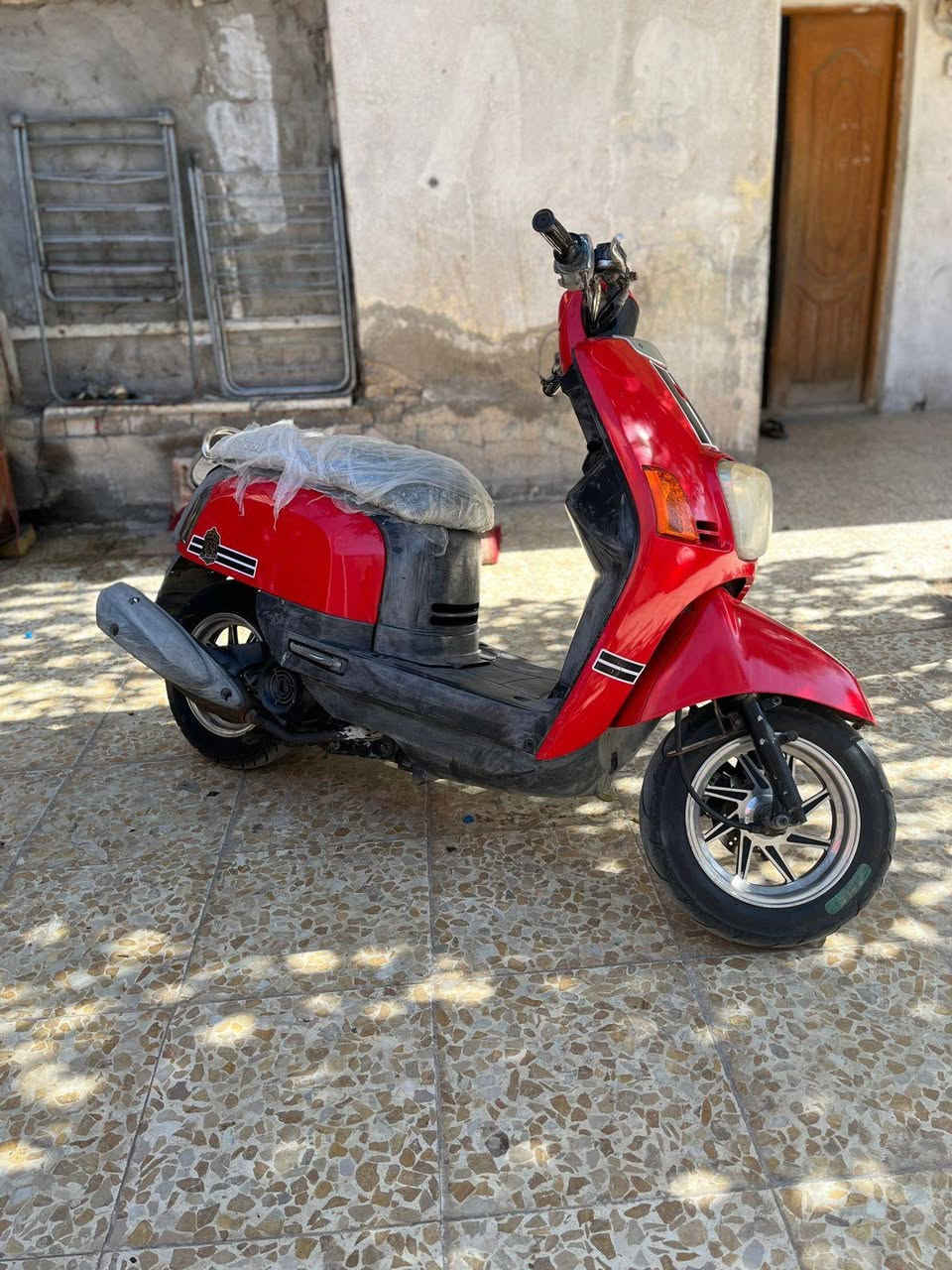 سلام عليكم ماكس بوليسي كابريتر دراجه نظافه 100/100 ملاح تزويد ويل رياضي بلاد طكه بلكزوز بلاديه دراجه شلعه ومعدل وتجي وتشوف بعينك شغاله سلف هندر مفتوحه الدراجه السعر 650وبيه مجال للتواصل ***********
