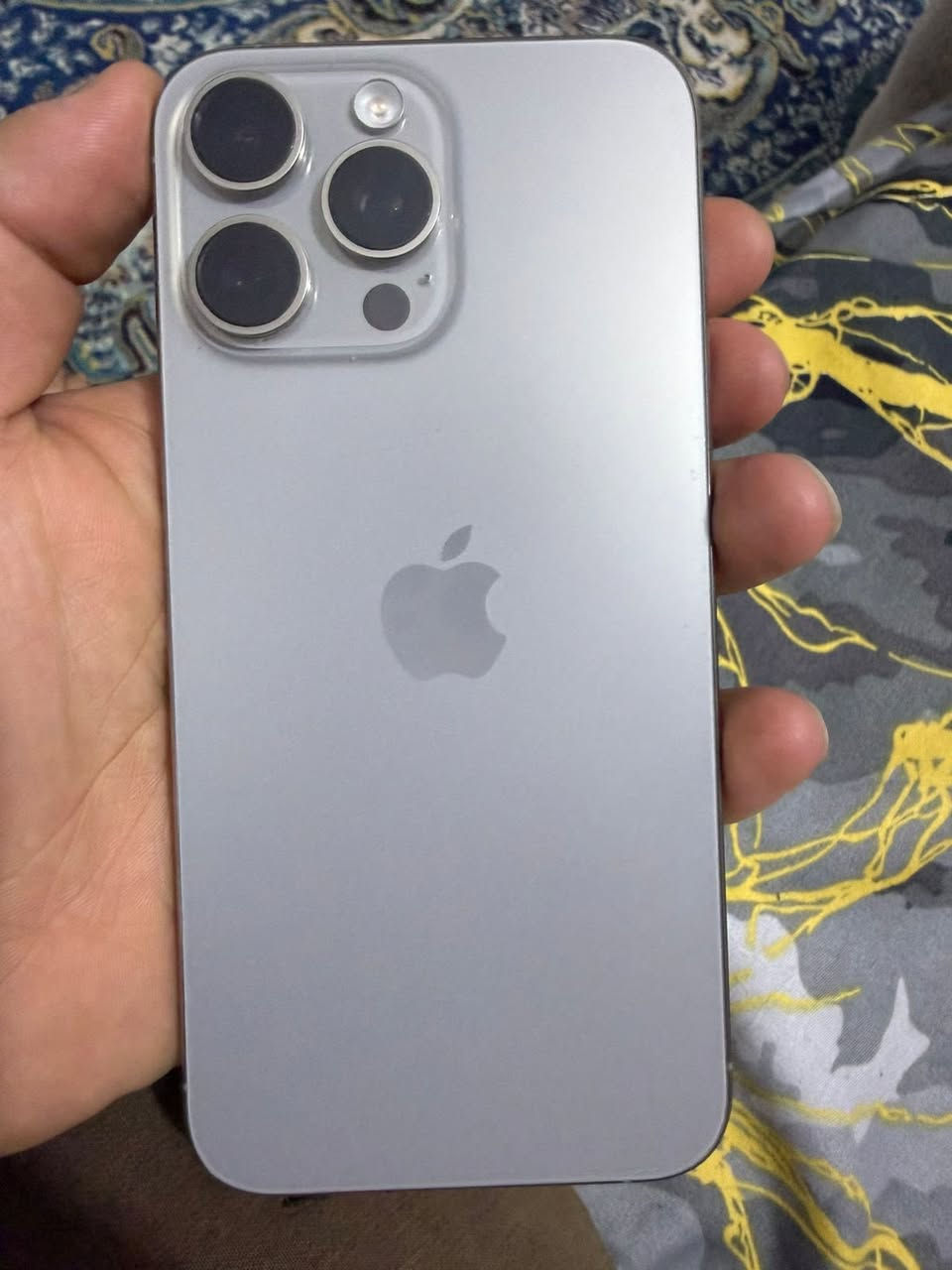 ايفون 15 برو ماكس
نظافه 100‎%‎ 
بطاريه 86 
ذاكره 256 
السعر مليون و100 وبي مجال
تواصل ‭0771 781 8000‬
