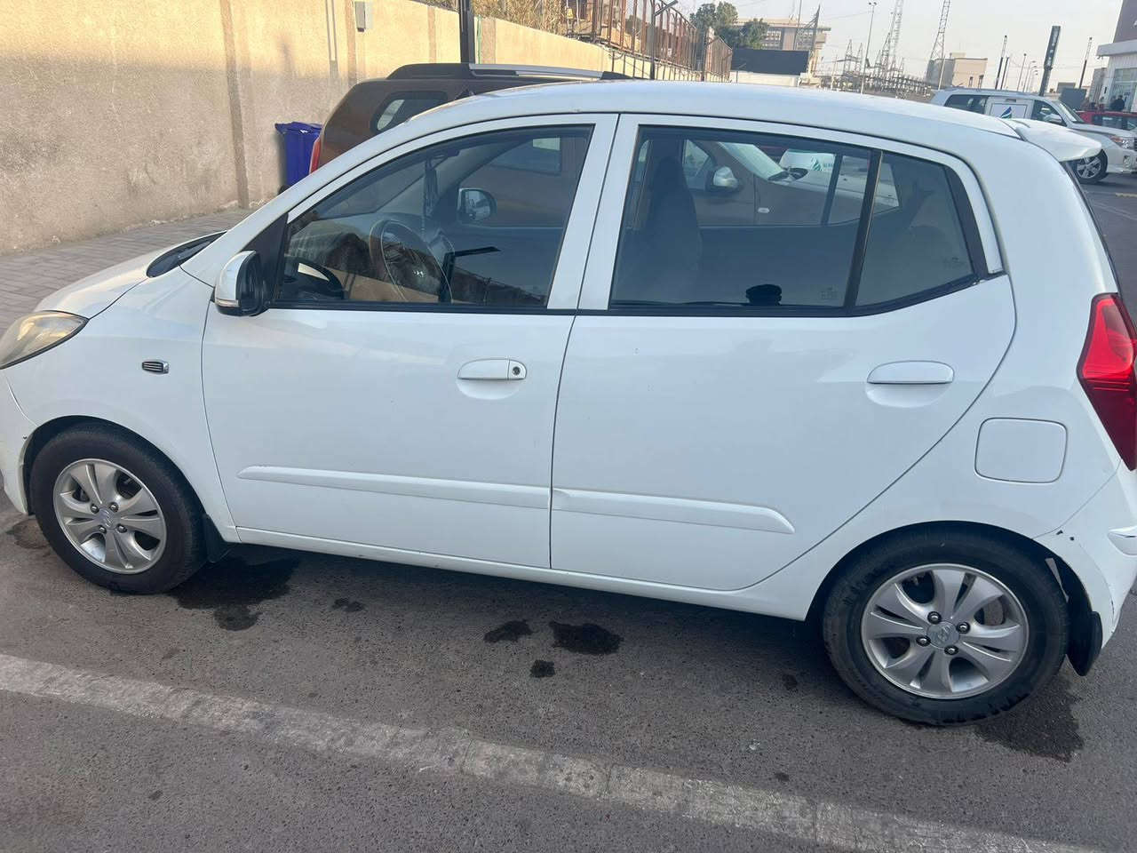 سلام عليكم هونداي اي تين موديل 2013سياره مكفوله كفاله عامه على وضع الشركه شرط سونار سياره مكينه وكير مكفولات صدر امامي و خلفي جديد تخم تاير جديد سياره معروضه 85وبيه مجال مكان سياره بقداد شارع فلسطين شراي يتصل على الرقم ***********
