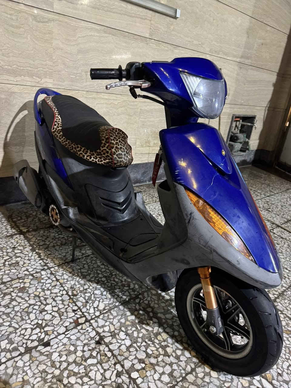 سلام  عليكم  ماكس عدلة 120بلادية بيها تزويد اصلي. اجه بيها من رمبة كفاله عامة من كل نقص كهربائيات. نكرة سلف. كله شغال 
الاستفسار ***********او***********
مكاني بغداد الجديدة المشتل اتصل وبل خدمة
