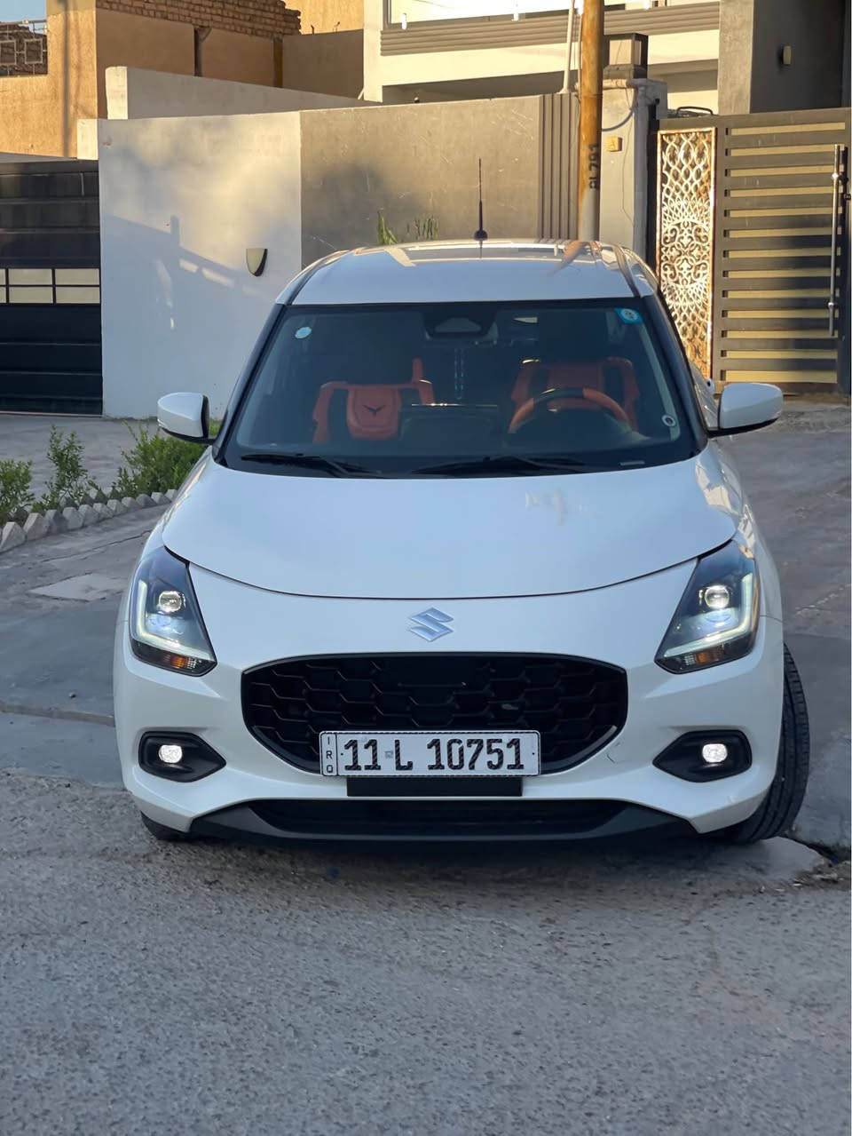 السلام عليكم 🫡 
سازوكي سويفت  Suzuki Swift 🇯🇵

 وارد خليجي 

2025 💡
Hybrid ⚡️

……….

بصمه + بصمه ابواب ⚙️
شاشه + كامره خلفيه 📸
كاربلاي + اندرويد اوتو 📱
تحكمات ستيرن اربع جهات 💿
قياده ذاتيه + تحديد مسار
شفتات ستيرن ✅
رادار امامي 📺
رادار خلفي 📺
رادار جانبي 📺
حساسات خلفيه❗️
لايت زينون عدسه 🌀
بروجكتر زينون عدسه 🌀
اشاير مري + مري شفط 〽️
كشاف ضباب 🔦 
تبريد بيانو 🎹 
مانع انزلاق ◀️
اوتو ستوب ➕
تكون مجهزة بـ 6 إيرباغات👁️‍🗨️

………..

ماشيه فقط 3714 km 🔵

دوشمه برتقالي مع ارضيات برتقالي مع ارضيه السيارة جلد  

رقم بغداد الجديد 🔺

باسمي تحويل ثاني يوم

مكان السيارة بغداد العامريه 

كتلوكات الشركه بعدها بيها

السيارة خاضعه لضمان لمده 5 سنوات 

سعر السيارة 25 مليون وبيها مجال بسيط 

للاتصال ***********☎️

سعر الزيرو مالتها 27 مليون فرجاءً لحد يكول غاليه سياره مماشيه اقل 5000 الاف 

سياره بعدها ممبدل تبديله دهن الأولى المجانيه

مكان السيارة بغداد العامريه 🕹️ بغداد, العراق
