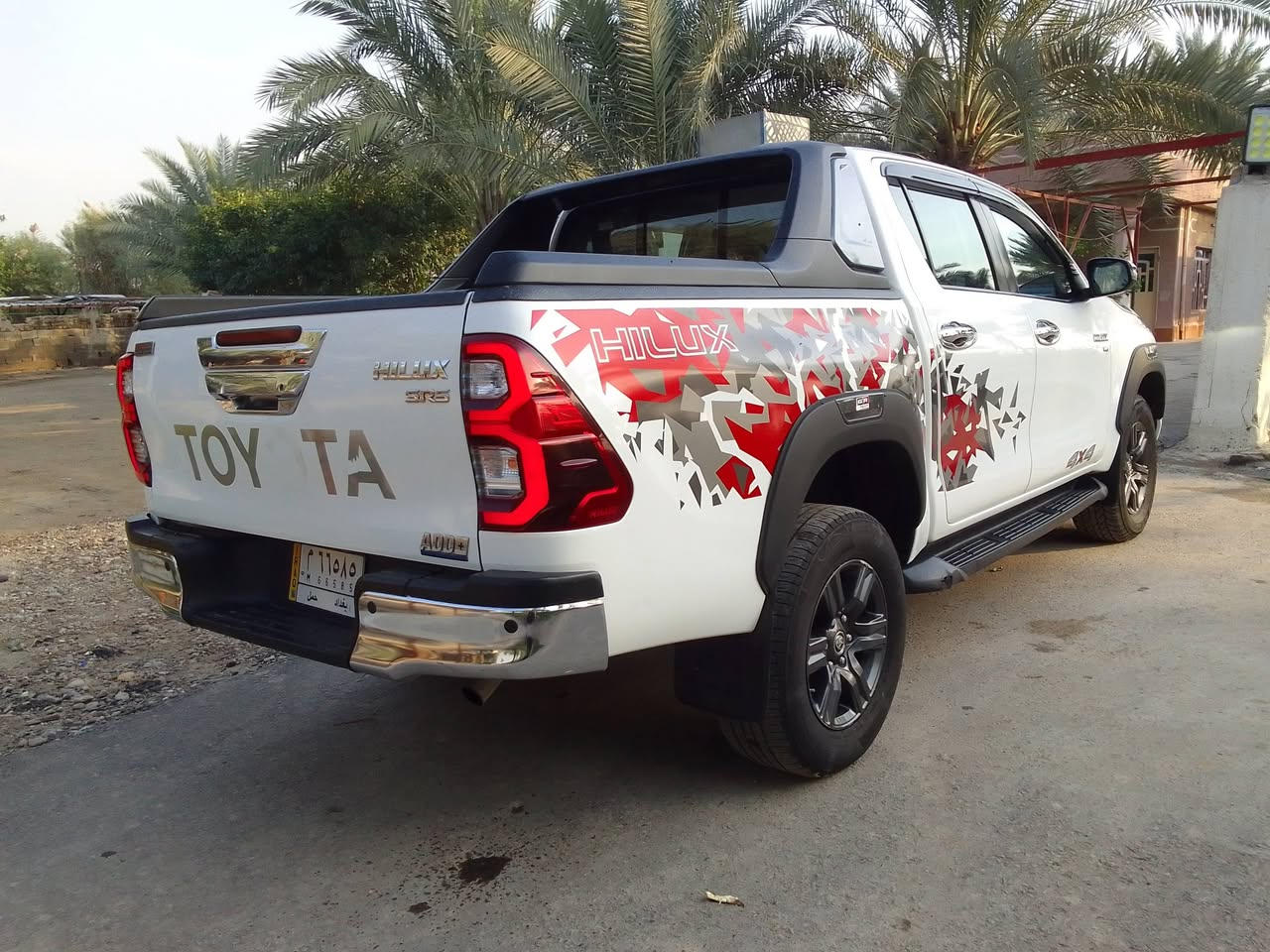 للبيع تويوتا هايلوكس2022 فورويل 6 سلندر فول مواصفات رقم بغداد مكفولة السعر ٣٣٠ وبيه مجال 
***********
