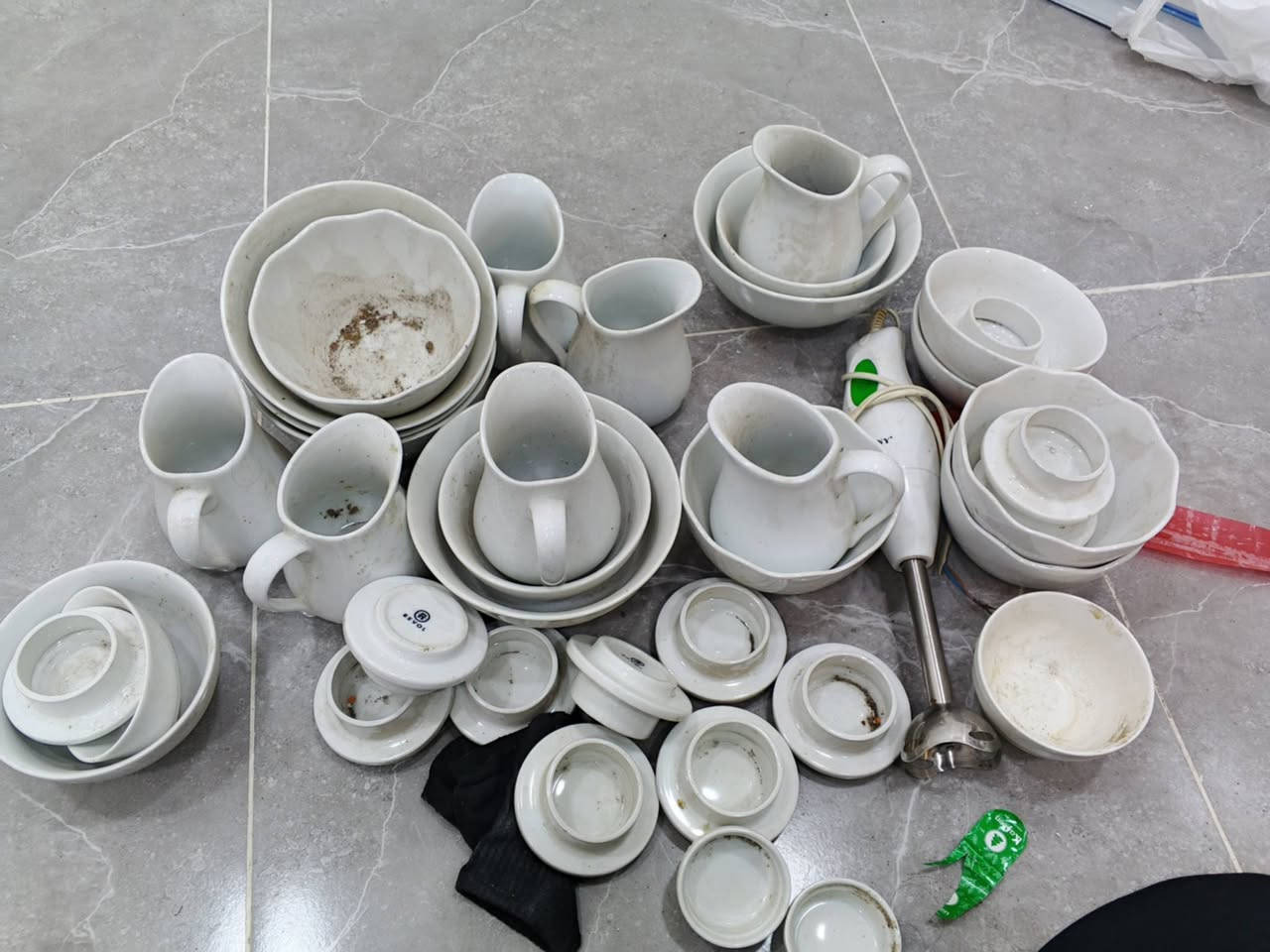 الخلاط ١٥ مكينة الفراشة ٣٠
الفرفوري ومحضره الشاي ٢٠ مكاني الشعب


**إذا كنت صاحب هذا الإعلان وتريد حذفه لأي سبب، رجاءا أرسل رسالة إلى الدعم الفني**