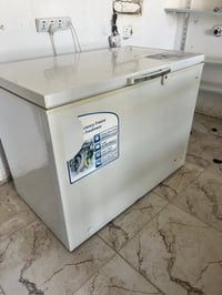 مجمدة للبيع ٢٥٠ بيها مجال فول نظافة ٠٧٧١٥٣٦٩٨٣٩