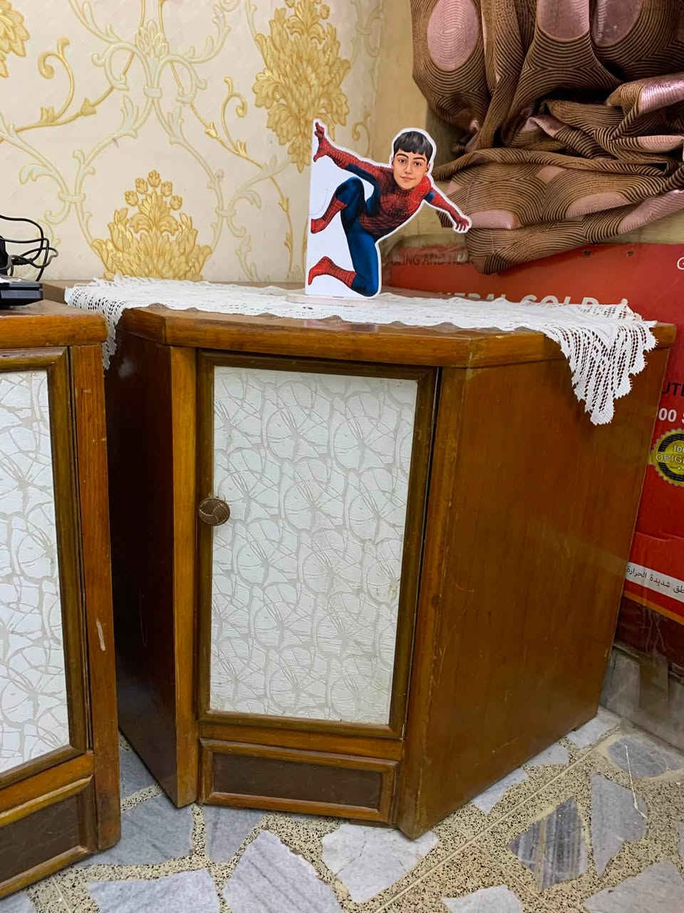 غرفة نوم خشب عراقي دولاب ست بوب وملحق وجرباية نفرين وزاويه ملابس وكنتور احذيه وبوڤية تلفاز وميز تواليت كبير ودوشك نفرين كلها مغلفه جلد وخشب


**إذا كنت صاحب هذا الإعلان وتريد حذفه لأي سبب، رجاءا أرسل رسالة إلى الدعم الفني**