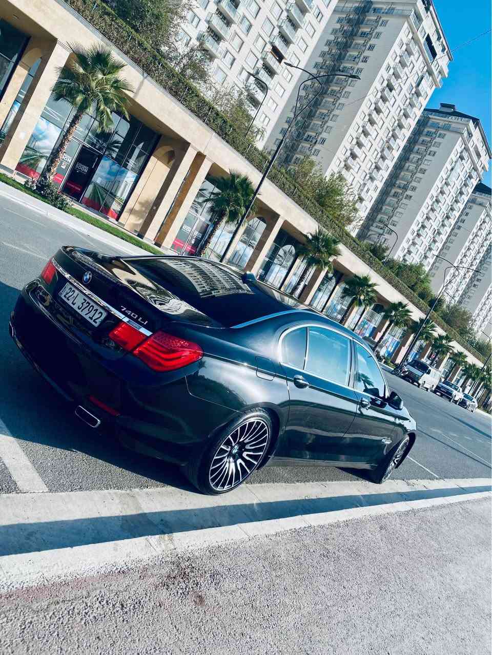 bmw 740Li 2011 VIP
‎صفر شركه‌ العروش 
‎لارج ضمان دولی
‎مكینه‌ توین توربو
‎بدون صه‌رف بدون بوخار و بدون خلل  ‌
‎سیاره كلش جدیده‌‌ ‌ و حیل حلوه‌
‎سیاره‌ كلین تایتل  بدون صبوغ
‎سونار موجود
‎مواصفات١/١
‎✅داخل قرمدی
‎✅كامیرا ٣٦٠
‎✅حاسات ٣٦٠
‎✅كشنات تبرید و مساج وهیتر
‎✅ده‌بلات جك
‎✅  شاشه‌ كبیره‌ بیها شاشات خلفیه‌  ‌
‎✅٤ قیاده‌ comfort.normal.sport.sport plus
✅6 cd box
‎✅لایتات متحركه‌ xenon
‎✅٥ بردات كهربای
‎✅ابواب بصمه‌ 
‎✅ابواب شفط و سنوق شفط
‎✅ستیرن كهرابای و هیتر
‎باقی مواصفات هوایه
‎سیاره‌ بدون نقص و بدول خلل
‎‌ حدادیه‌ جدیده‌‌
‎ سنویه‌ جدیده‌ وتایرات ویل جدیده‌
‎ترید وكاله‌ او تحویل حاضر
(***********) السليمانية, العراق
