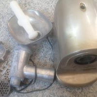 كومفيرا ومزهريه اناره ومثرامة لحم للبيع بسعر مناسب بغداد 07869974938