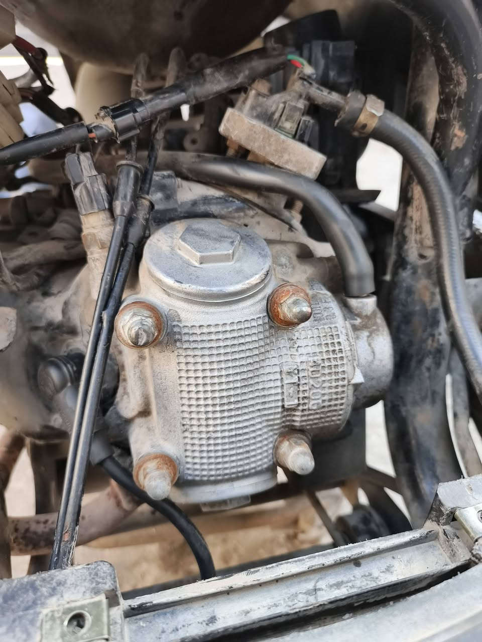 بوليسي كلش نضيفة مكينة مامفتوحة صورة المكينة ويه الصور الدراجة جاهزة مابيها اي عطل او خلل نكرة سلف وكهربائيات شغالة صاحبها يريد يشتري سيارة ويريد يبيع بسعر مناسب 675 الف قفل
مكان الدراجة كربلاء رقم الهاتف بي واتس اب هم ***********
