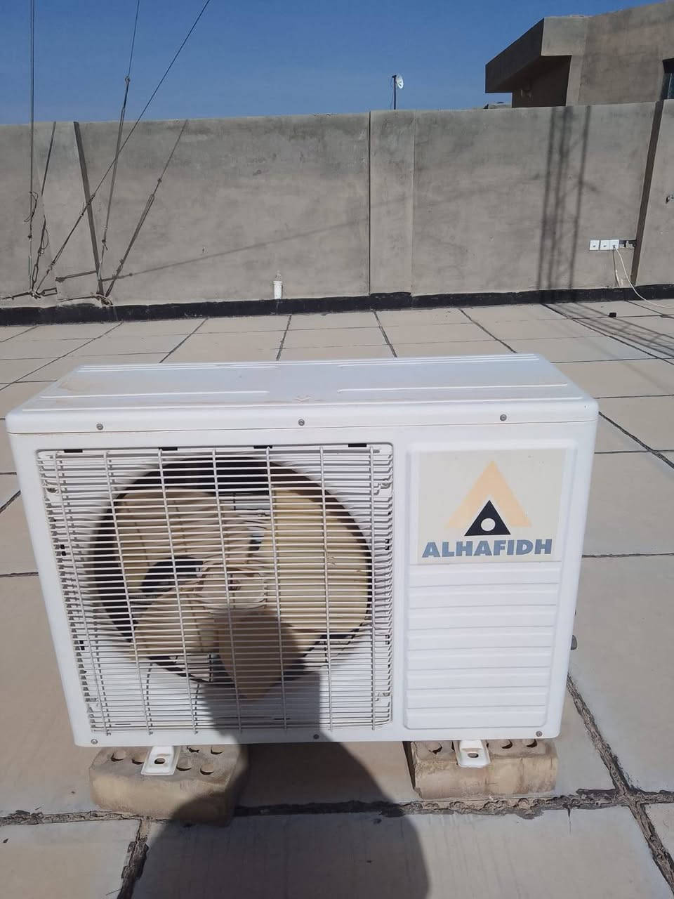 السلام عليكم
سلبت LG ٢ طن شغال وعلى الفحص مشدود سعره 250 وبي مجال للستفسار ***********
