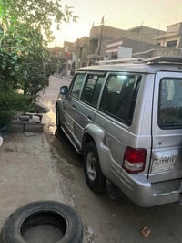 سياره كالوبر  مديل 2000 كير ومحرك بلادي سعر 50  رقمي 07712421753