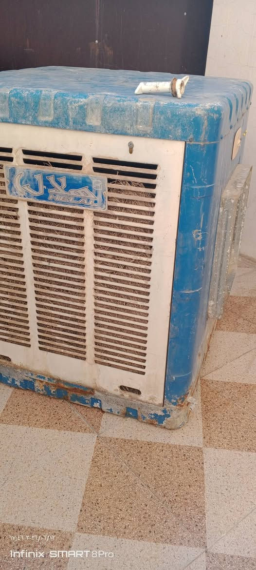 سلام عليكم  كشر مبرده للبيع نضيف 25 العنوان تكريت حي العصري رقم ***********
