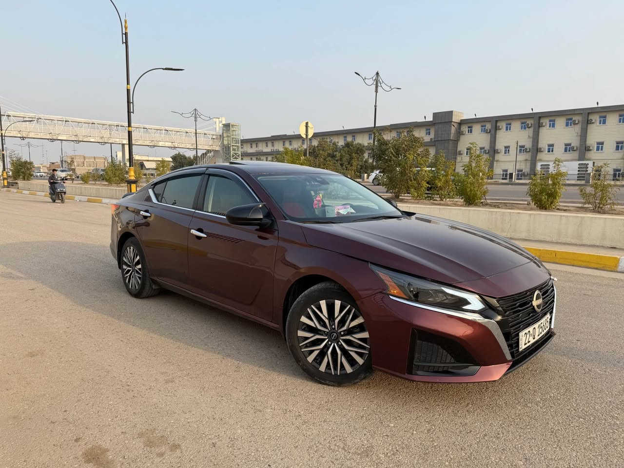 🚗 نيسان التيما 2023
لون كرزي مميز
مواصفات فل 1/1

🔹 المواصفات:
 • شاشة كبيرة (لكزس)
 • فتحة سقف بانوراما
 • تايرات جديدة
 • صدر أمامي وخلفي جديد
 • قبق بنزين بلاتينيوم (شغل يدوي)
 • دوسات أبواب بلاتينيوم (شغل يدوي)
 • بصمة تشغيل + بصمة أبواب
 • تشغيل عن بُعد
 • تبريد وتدفئة (تبريد نيسان معروف)
 • أنظمة قيادة متعددة
 • تدفئة كشنات
 • شحن لاسلكي (Wireless)

🔹 الحالة:
 • الضرر: جانبي سطحي فقط
 • بدون دواخل
 • باب السائق + جملغ السائق
 • حافة البونيت بيها شوية إشبر

🔹 الموقع والسعر:

📍 المكان: ديالى – بعقوبة
💰 السعر: 159
📄 بالشرط – سنوية – هزة جديدة
✍️ ثاني يوم أبصملك تحويل

📞 للاستفسار: *********** بعقوبة, ديالى
