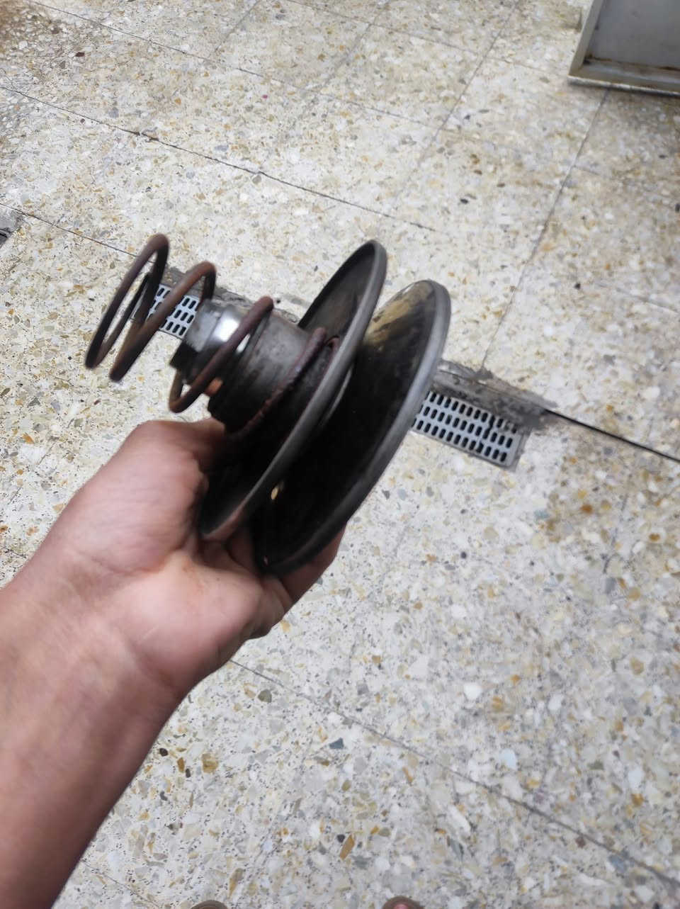 سلام عليكم كلج مامي كامل على شغل هوه كلج خلفي كامل عل شغل تأخذه وصفاكات مال ماكس 
البيع قفلهن 35 مكاني بغداد حي اور


**إذا كنت صاحب هذا الإعلان وتريد حذفه لأي سبب، رجاءا أرسل رسالة إلى الدعم الفني**