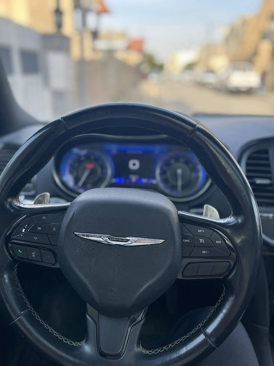 السلام  عليكم ورحمة الله وبركاته
‏‎ لـلـبـيع  
كرايسلر اوباما

الموديل           — 2021

فئة.                 — S300 

حجم المكينه   — 3600/ V6

‏‎‏‎اللون               — رصاصي غير محدد    

‏‎‏‎المسافه المقطوعه — 49 الف ميل  

‏‎‏‎المواصفات 
‏‎‏‎- بصمة تشغيل 
‏‎‏‎- بصمة أبواب 
‏‎‏‎-تشغيل عن بعد 
- فتحة سقف ( بانوراما ) 
‏‎‏‎-كشنات جلد 
-كشنات تدفئه
‏‎‏‎- رادار جانبي 
-اشاره بالمرايه 
-حساس امامي خلفي 
‏‎‏‎- ستيرن بحركه كهربائيه 
‏‎‏‎- بگ لايت LED 
- ليد نهاري 
‏‎‏‎-كرسي السايق بحركة كهربائيه 
‏‎‏‎-تحديد سرعه 
‏‎‏‎-كامره خلفيه دواره 
‏‎‏‎باقي المواصفات المعروفه 
السعر 215 
***********
‏‎‏‎رقم السياره    — بغداد زيونه
