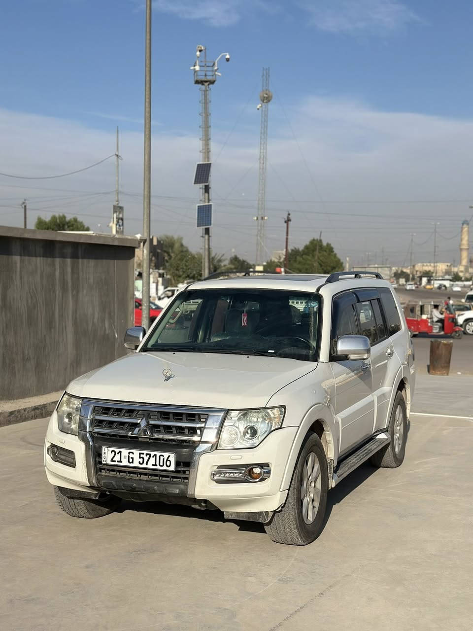 السلام عليكم 
باجيرو 2014 حبتور فول للأخير 
قطعتين صبغ فقط 
جاهزه بدون نقص 
رقم سليمانيه بأسمي سنويه وهزه ورقم جديدات 
مكاني البياع حي الري 
السعر 155 وبيها مجال جداً بسيط 
رقمي ***********
