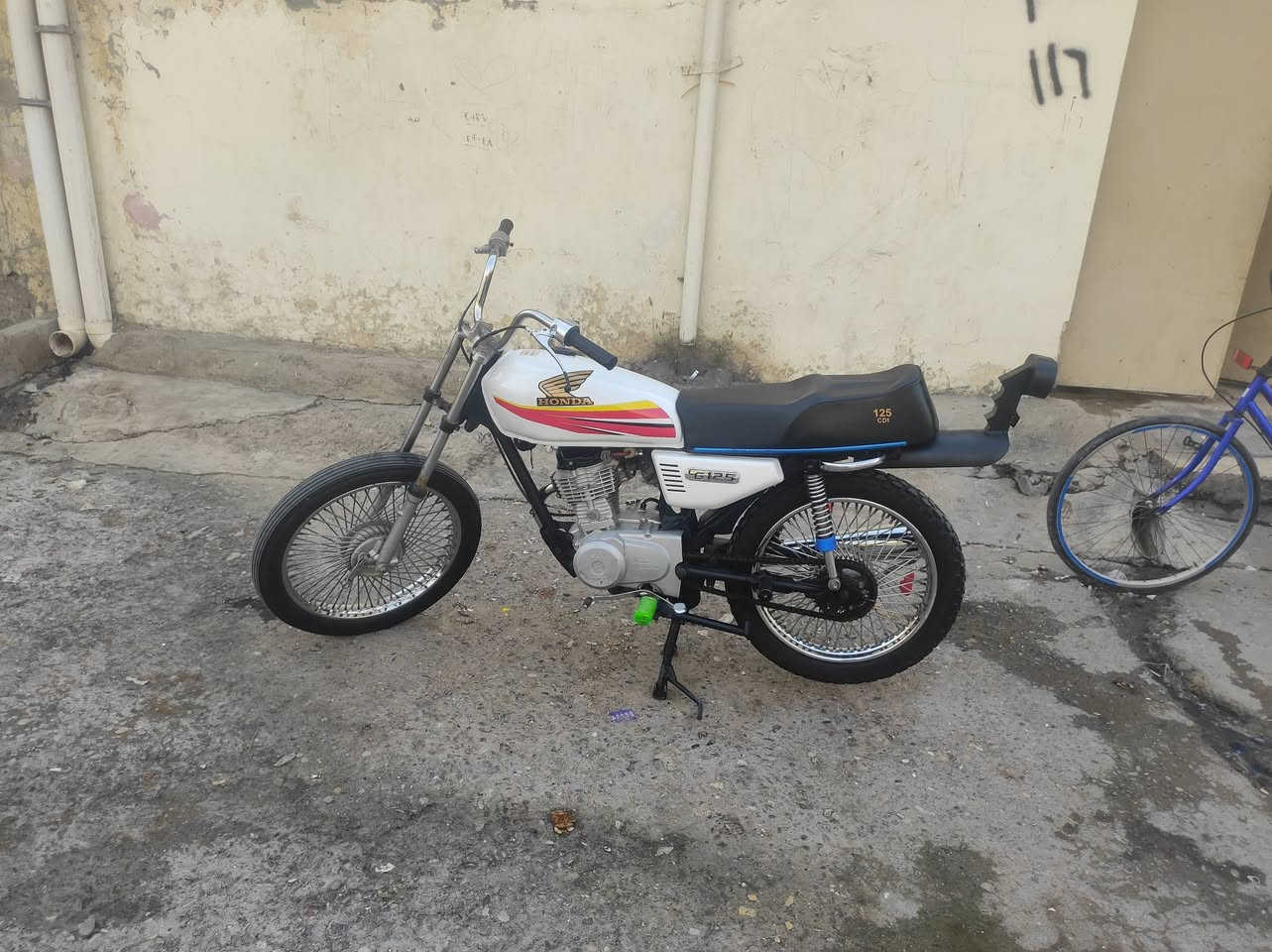 ماطور للبيع نعم برو 2018 ماتور كامل ما يعود وكل شيء بس بدون سبايدر مان السعر 350 🚵***********
