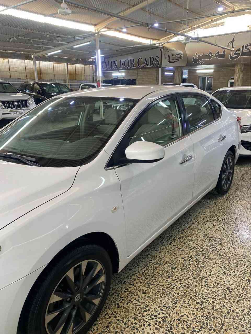 نيسان سينترا مؤديل 2015ى خه ليجى سه ياره يه كى زؤر جوانو نويه هه موو شتى نوى كرايته وه 127هه زار رؤيشتيه گيرو مه كينه ى به شه رته سه ياره كه هـيچى نييه بى سبوخ بى ته عديله داواى 112وه ره قه ى ده كه م كه مو مه جال 
*********** أربيل, العراق
