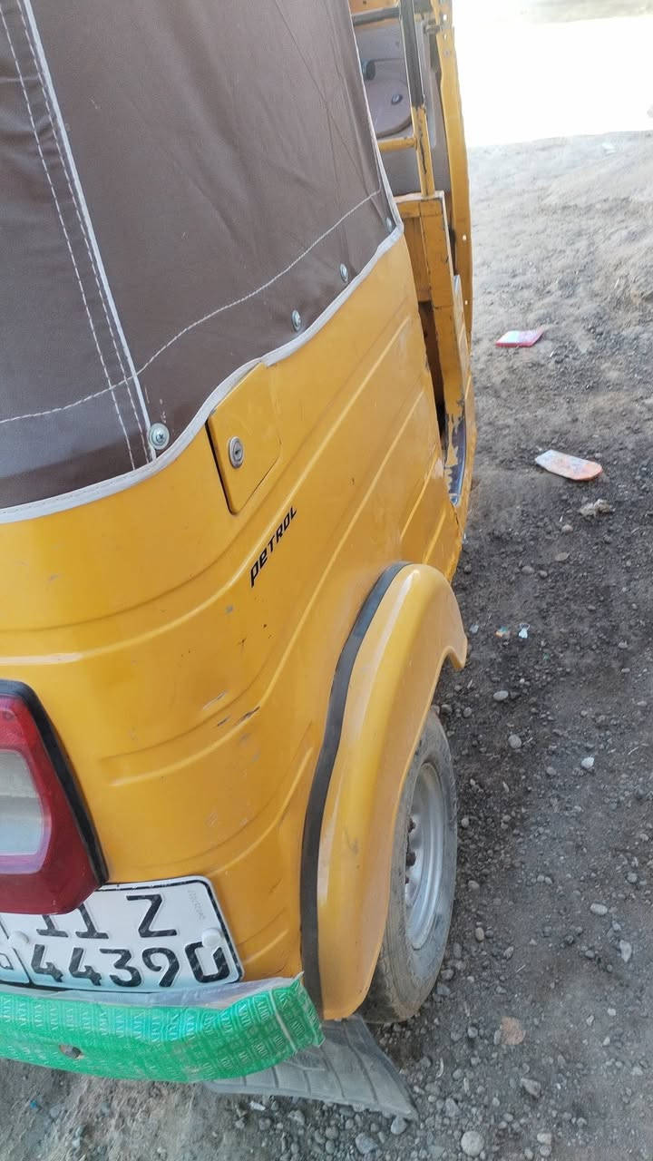 سلام عليكَم تكتك البيع مدل ١٩ شهر ٩ تكتك جهزه كبل الشارع شراي خابر ويدلل مكان بغداد حي نصر ***********
