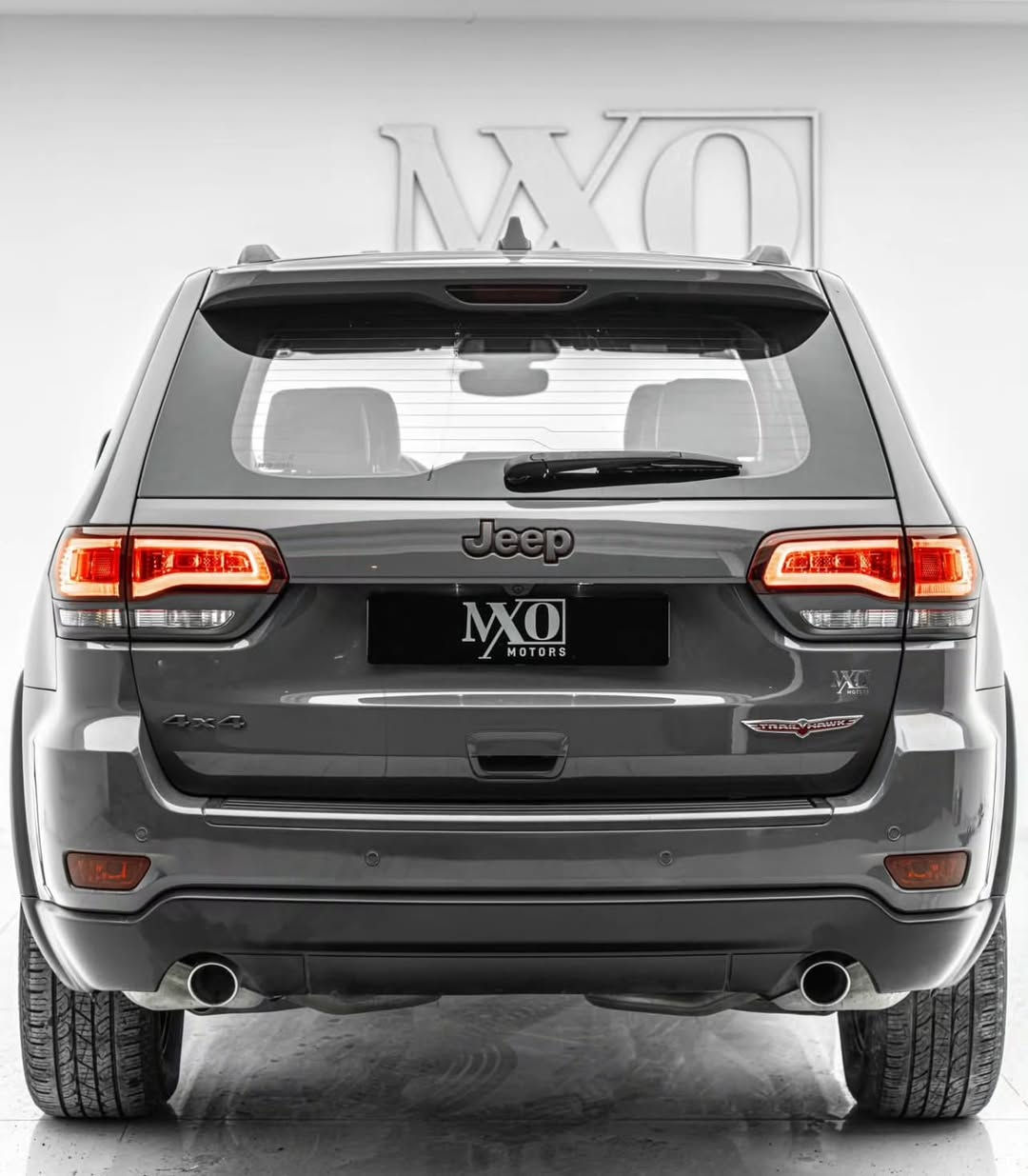 السلام عليكم
جيب ترايل هوك 2021 خليجي هارلم السياره حيل جديدة كفاله عامة من أي شي لا صبغ لا بارد ع وضع الشركة  ماشية 34الف 
المواصفات 
بصمة 
شاشة
كامرا 
رادار امامي 
رادار جانبي 
رادار خلفي 
كشن تدفئة تبريد
ستيرن كهرباء + تدفئة 
جنطة كهرباء
كشنات خلفيه تدفئة 
جكات ترفع وتهبط السياره 
تشغيل عن بعد 
كشن حضن 
حساس امامي خلفي 
بعد هوايه مواصفات السياره ترايل هوك مختم بل مكان
 رقم دهوك بأسمي سنوية وهزة كله جديد 
مكان السياره / بغداد /بلديات 

الاتصال 
***********
