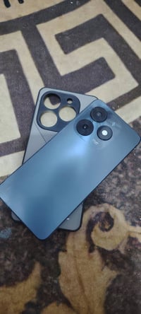 تكنو سبارك • نضيف • ٢٥٦