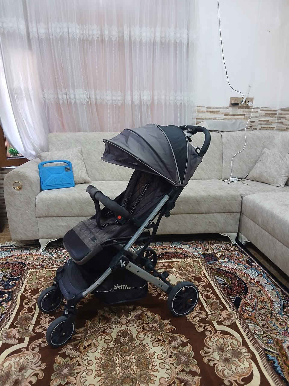 بەناوی خوا
پێداویستی مناڵان ، هە مووی تازە و جوان و بێعەیب 
سعریان گونجاوە و سعری دەسی دون 
هەموی لە سلێمانیە و گەیاندیش هەیە بۆ هەمو کوردوستان
هەرکەس ویستی مەسج بکات یان تێل بکا بۆسعر***********🥰🙂🤩😍
