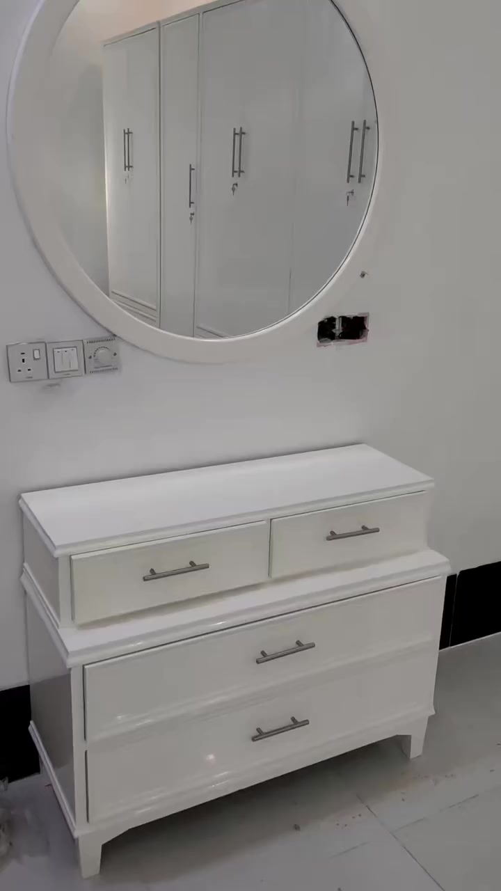 مساء الخير والعافيه متابعين الصفحه
تم تسليم طلب الزبون 
غرفه سته ابواب نجاره عراقيه الموديل تركي 
كول الشغل صاج خمسه ملم وجهين 
الصبغ حراري مال سيارات 
نشتغل حسب الطلب كل الموديلات التركيه 
نجاره علي كاضم 
بابل الحمزه الغربي 
واتساب ***********
