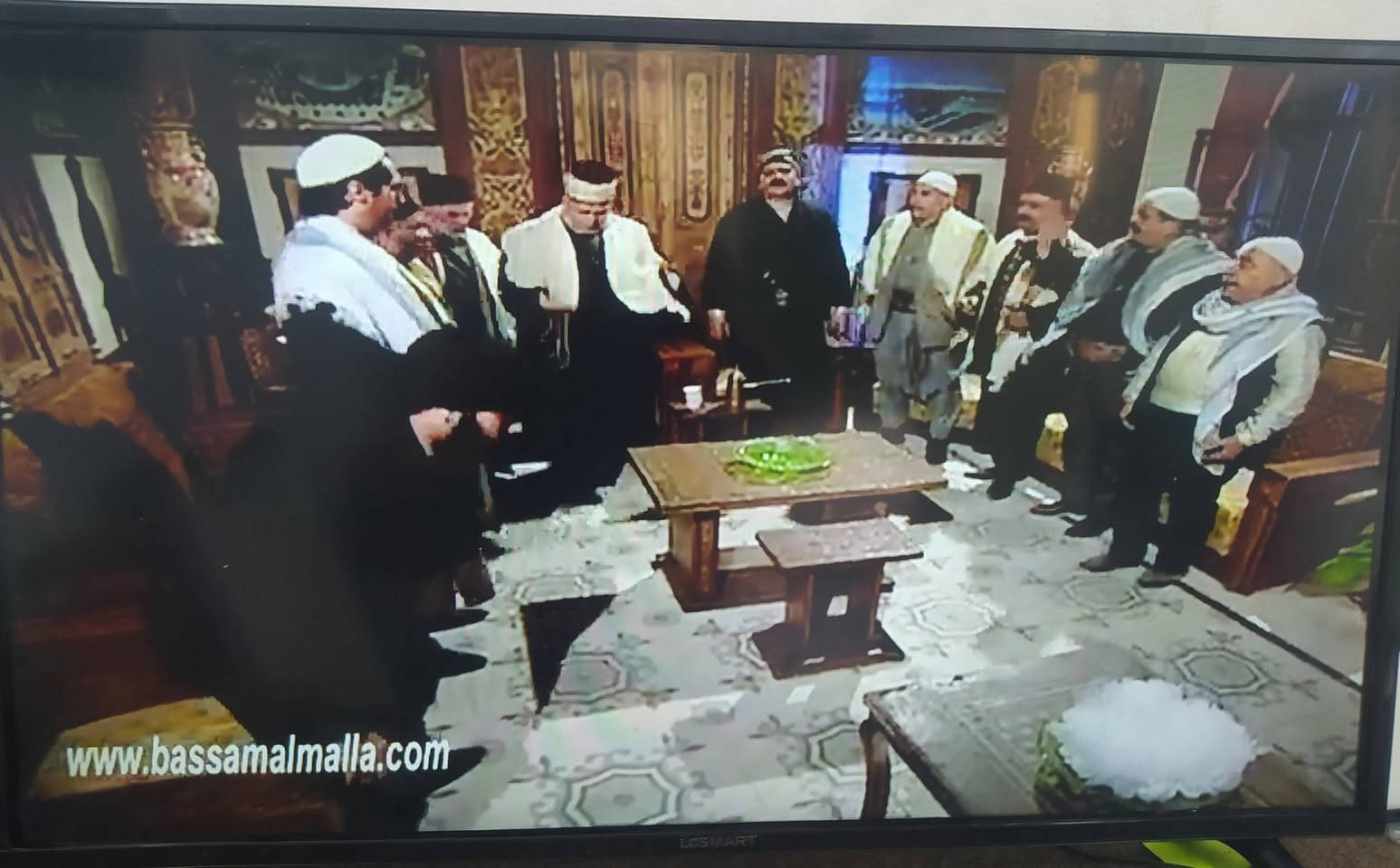 متاح شاشه حجم 43 بيها نت مستعمل نضيف 
***********
