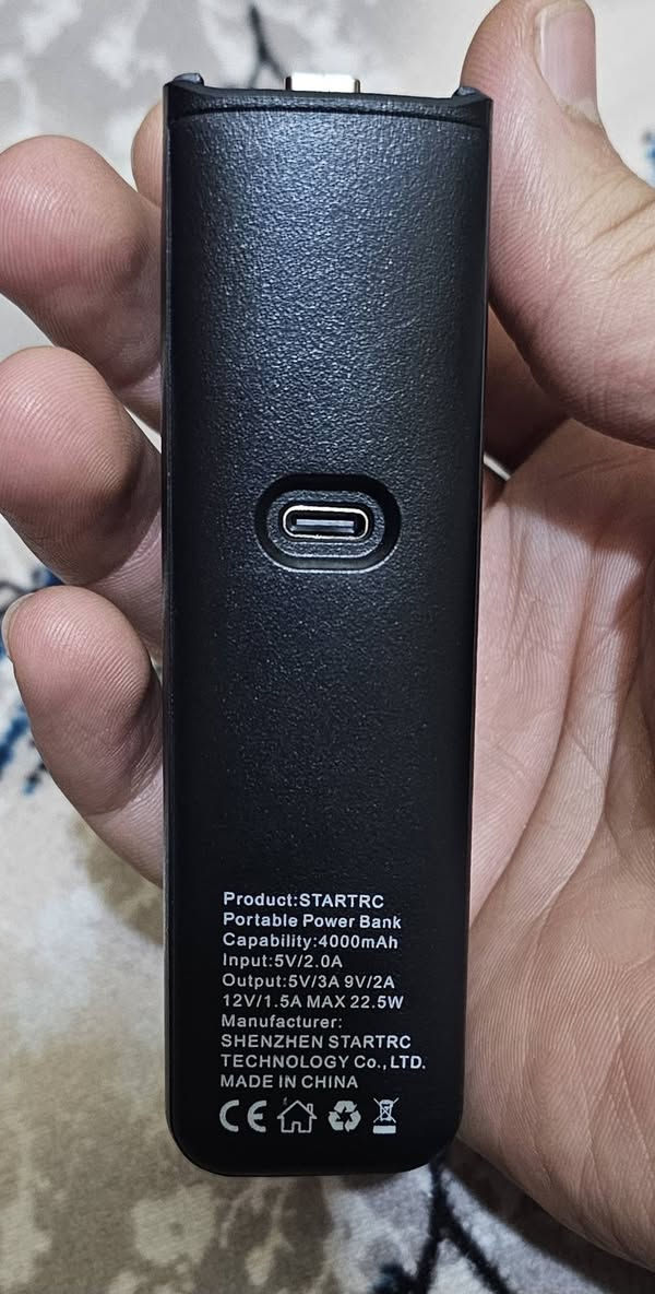 السلام عليكم بور بنك بوكت ٣ 
السعر ٣٥ الف مع التوصيل 
***********
