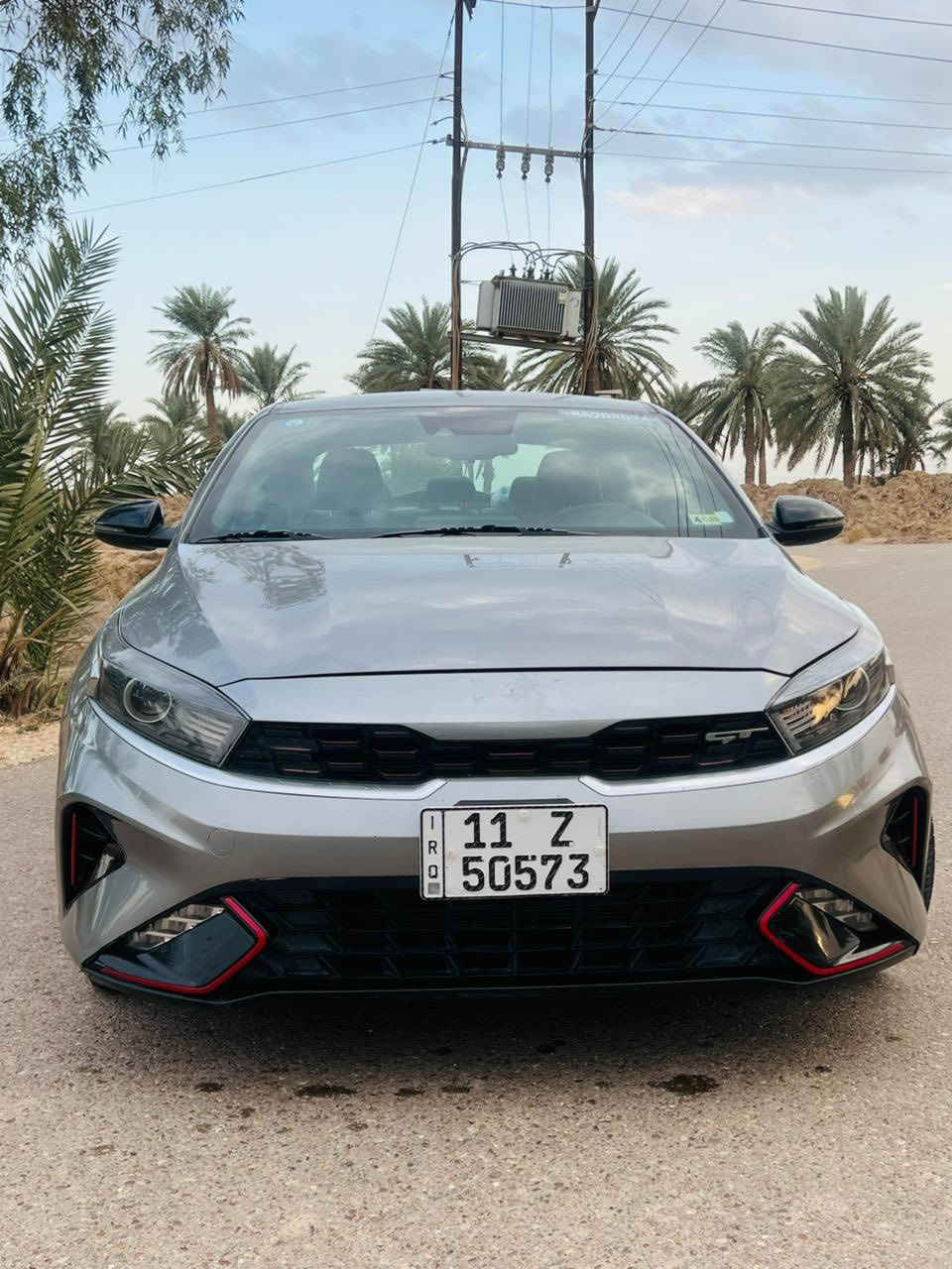 كيا فورتي 2023 جيتي لاين
ضرر بسيط جاملغ وباب السائق 
بجم كبس بدون ارباك 
رقم بغداد تحويل ثاني يوم
فول ماعدا الفتحه 
بصمه تشغيل عن بعد
شاشه كبيره كار بلي 
رادارات امامي خلفي جانبي
محرك 2000
ماشيه 29mi الف
السعر 158$ بيه مجال قليل 
مكان السياره بغداد 
أي استفسار اتصل 
***********
