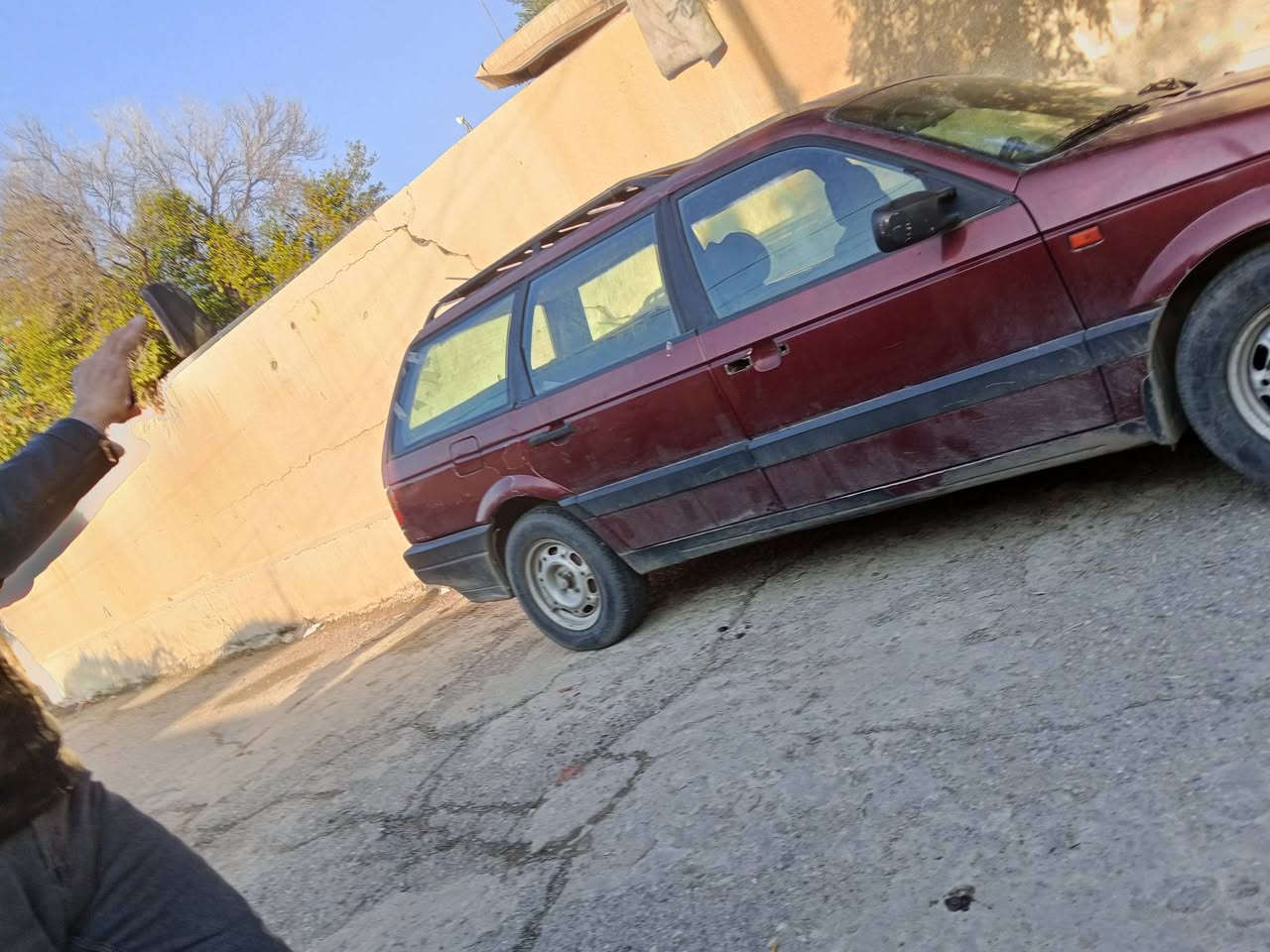 باسات استيشن محرك 0.8
اللون ماروني 92
معمره رايمن محرك شرط كابريتا جديدة 
رقم دولي كابون بنزين 
السنوية تنتهي شهر 11/4
***********
***********
عنوان السيارة حي البكر
